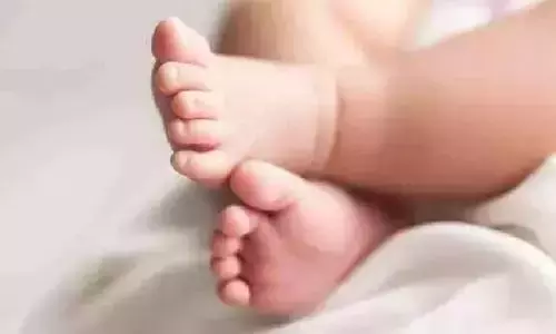 Andhra : गर्म पानी से हुए हादसे में घायल तीन साल की बच्ची की इलाज के दौरान मौत हो गई Andhra : गर्म पानी से हुए हादसे में घायल तीन साल की बच्ची की इलाज के दौरान मौत हो गई