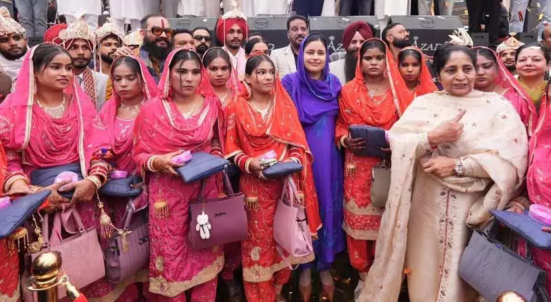 Ludhiana: सामाजिक समूहों ने महिलाओं को सशक्त बनाने के लिए हाथ मिलाने का संकल्प लिया Ludhiana: सामाजिक समूहों ने महिलाओं को सशक्त बनाने के लिए हाथ मिलाने का संकल्प लिया