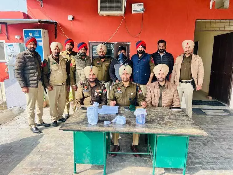 Ludhiana: हेरोइन और आइस ड्रग के साथ तस्कर गिरफ्तार Ludhiana: हेरोइन और आइस ड्रग के साथ तस्कर गिरफ्तार