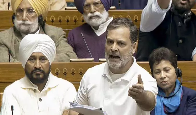 मोदीजी अमेरिकी दबाव के आगे झुक गए: Rahul Gandhi मोदीजी अमेरिकी दबाव के आगे झुक गए: Rahul Gandhi