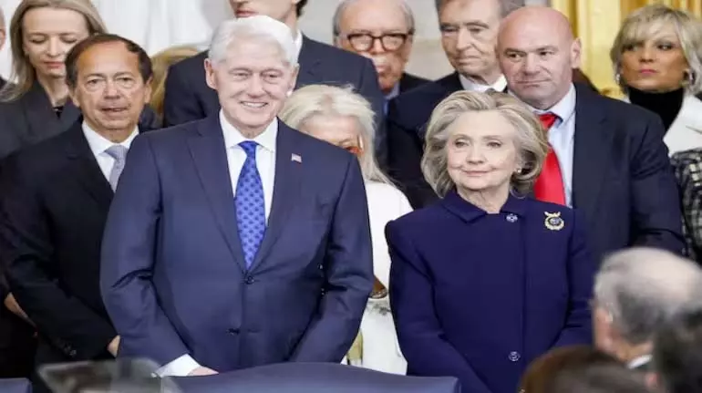 Bill, Hillary Clinton ने अवमानना वोट से पहले एपस्टीन जांच में गवाही देने पर सहमति जताई Bill, Hillary Clinton ने अवमानना वोट से पहले एपस्टीन जांच में गवाही देने पर सहमति जताई