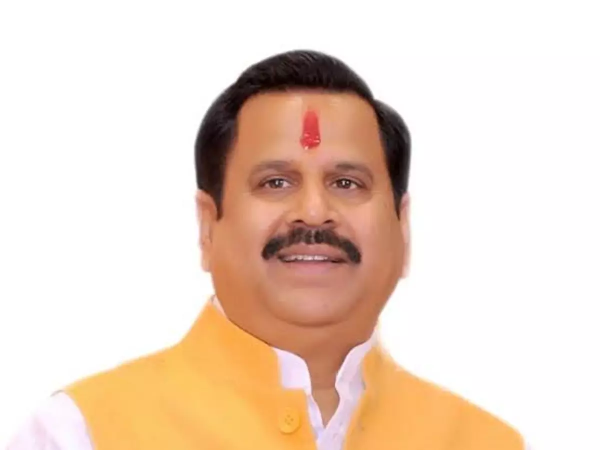 Sagar: डॉ. महेंद्र सिंह का आज भोपाल-सागर दौरा, कई कार्यक्रमों में शिरकत Sagar: डॉ. महेंद्र सिंह का आज भोपाल-सागर दौरा, कई कार्यक्रमों में शिरकत