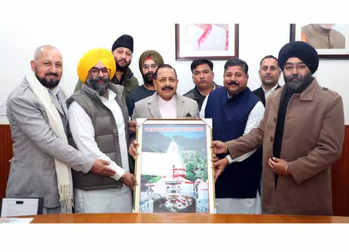 पुंछ से बीजेपी का प्रतिनिधिमंडल Dr. Jitendra Singh से मिला पुंछ से बीजेपी का प्रतिनिधिमंडल Dr. Jitendra Singh से मिला