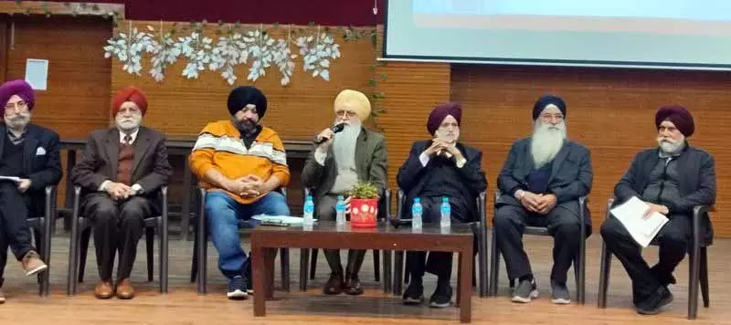 Chief Khalsa Diwan ने स्कूल प्रिंसिपलों की मीटिंग में शिक्षा प्रणाली में बड़े बदलाव की योजना बनाई Chief Khalsa Diwan ने स्कूल प्रिंसिपलों की मीटिंग में शिक्षा प्रणाली में बड़े बदलाव की योजना बनाई