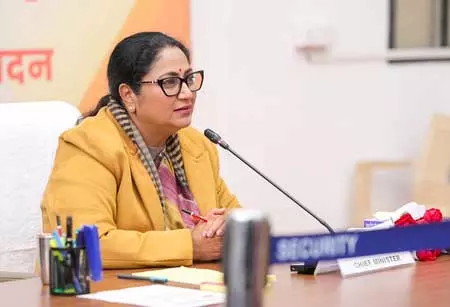 सीएम रेखा गुप्ता की बड़ी घोषणा, 2026 से सभी राशन कार्ड धारक परिवारों को सालाना वित्तीय सहायता सीएम रेखा गुप्ता की बड़ी घोषणा, 2026 से सभी राशन कार्ड धारक परिवारों को सालाना वित्तीय सहायता