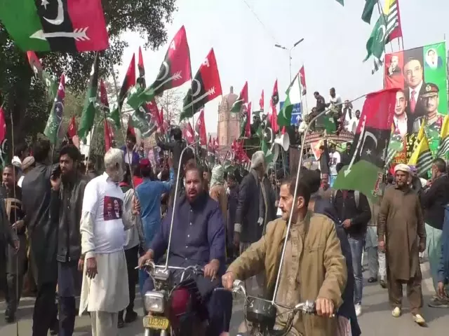 कश्मीर एकजुटता दिवस पाकिस्तान की राजनीति को करता है उजागर कश्मीर एकजुटता दिवस पाकिस्तान की राजनीति को करता है उजागर