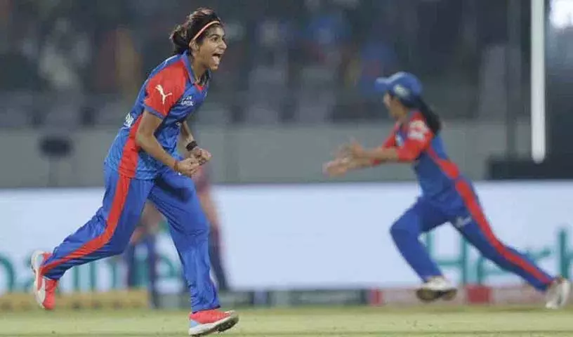 नंदनी Hattrick से चूकीं, गुजरात ने चार बड़े विकेट गंवाए नंदनी Hattrick से चूकीं, गुजरात ने चार बड़े विकेट गंवाए