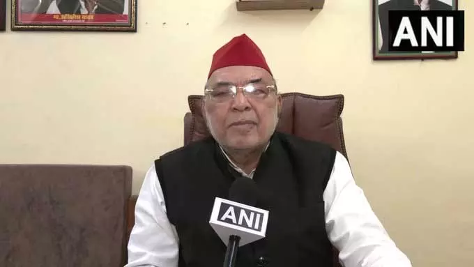 अमेरिका के साथ व्यापार वार्ता में केंद्र सरकार कमजोर, टैरिफ 18% तक घटा अमेरिका के साथ व्यापार वार्ता में केंद्र सरकार कमजोर, टैरिफ 18% तक घटा