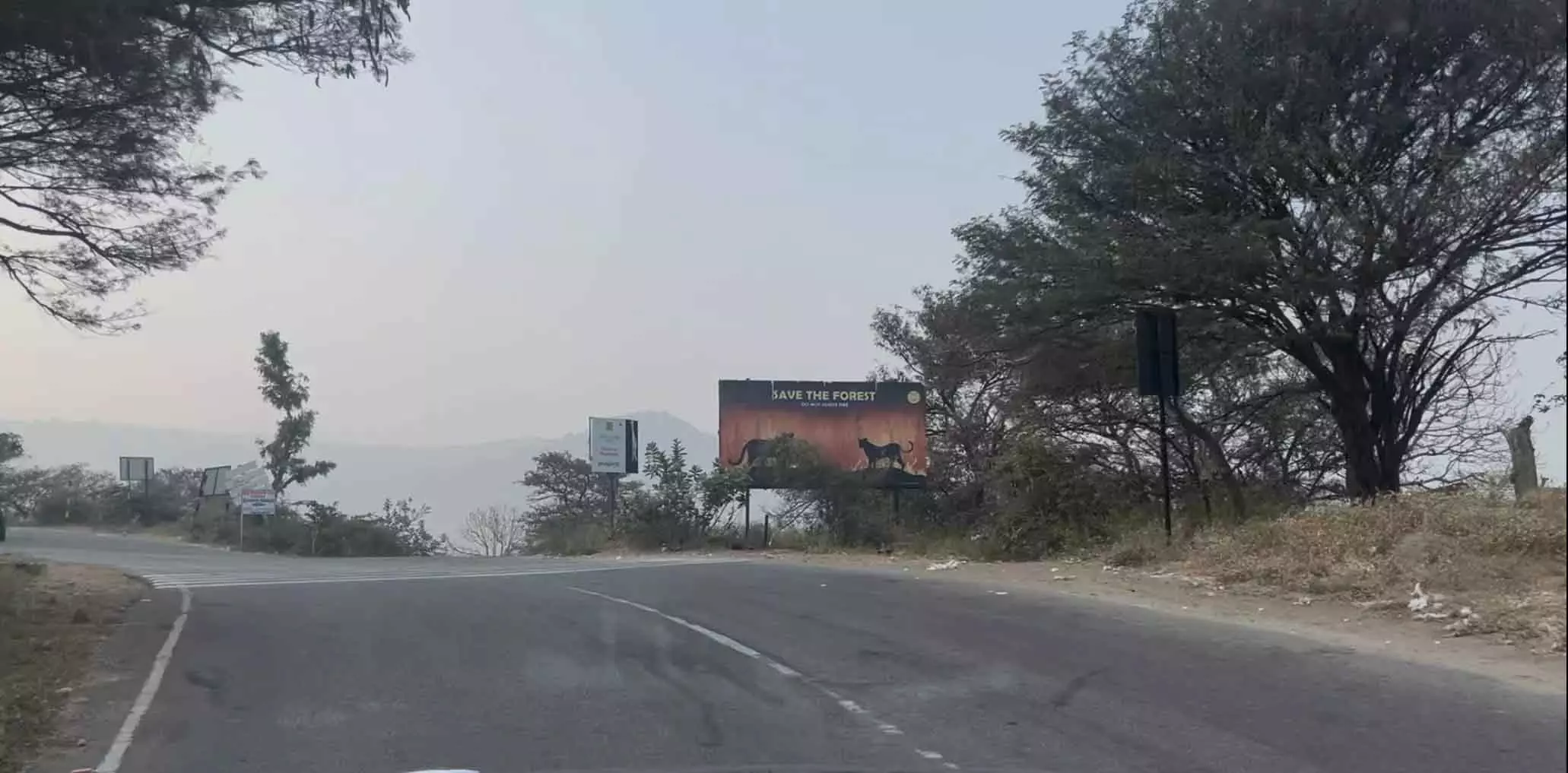 Nagarkurnool में बाघ की नजर, NH-श्रीशैलम मार्ग के पास ग्रामीणों में सतर्कता Nagarkurnool में बाघ की नजर, NH-श्रीशैलम मार्ग के पास ग्रामीणों में सतर्कता