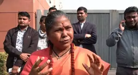 दिल्ली: पूर्व मंत्री साध्वी निरंजन ज्योति को आय से अधिक संपत्ति मामले में क्लीनचिट दिल्ली: पूर्व मंत्री साध्वी निरंजन ज्योति को आय से अधिक संपत्ति मामले में क्लीनचिट