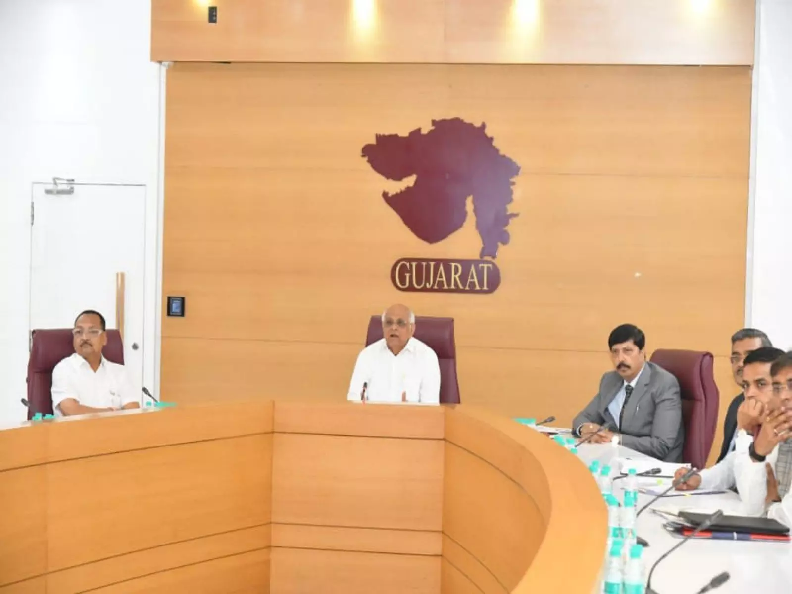 Gujarat के मुख्यमंत्री भूपेंद्र पटेल ने मानसून से पहले जल संरक्षण की अग्रिम योजना बनाने का आग्रह किया Gujarat के मुख्यमंत्री भूपेंद्र पटेल ने मानसून से पहले जल संरक्षण की अग्रिम योजना बनाने का आग्रह किया