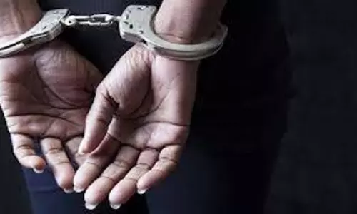 Himachal Pradesh: पुलिस नाकाबंदी के दौरान चरस के साथ युवक गिरफ्तार Himachal Pradesh: पुलिस नाकाबंदी के दौरान चरस के साथ युवक गिरफ्तार