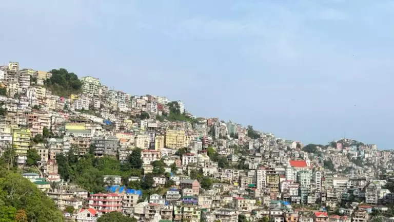 Mizoram First Survey : आइजोल रिटेल में बाहरी लोगों का दबदबा Mizoram First Survey : आइजोल रिटेल में बाहरी लोगों का दबदबा