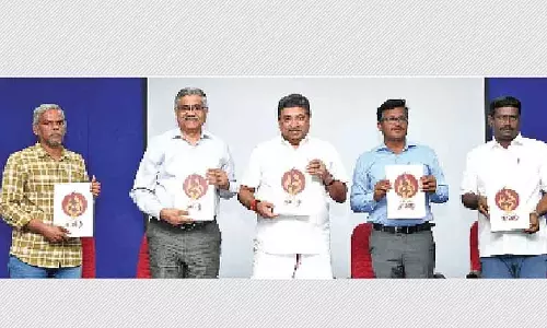भाषा युद्ध में बलिदानों पर डॉक्यूमेंट्री: Minister ने रिलीज़ की भाषा युद्ध में बलिदानों पर डॉक्यूमेंट्री: Minister ने रिलीज़ की