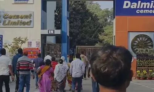 Odisha : सुंदरगढ़ में सीमेंट फैक्ट्री में ट्रेन के पहियों के नीचे दबकर एक मजदूर की मौत हो गई