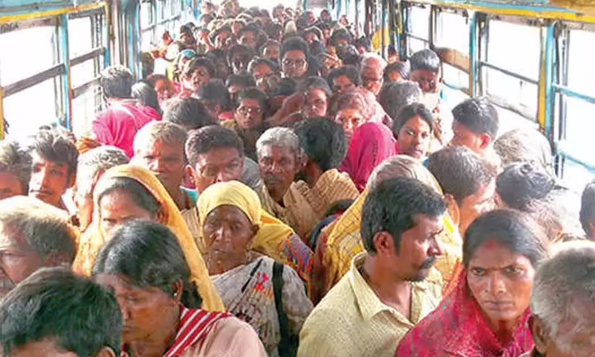 CPM ने RTC बसों में तत्काल बढ़ोतरी की मांग की CPM ने RTC बसों में तत्काल बढ़ोतरी की मांग की