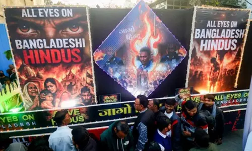 बांग्लादेश में हिंदुओं पर अत्याचार के खिलाफ अमेरिका के 25 शहरों में हुए प्रदर्शन बांग्लादेश में हिंदुओं पर अत्याचार के खिलाफ अमेरिका के 25 शहरों में हुए प्रदर्शन