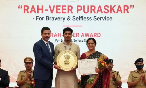 Indore : अवॉर्ड की राशि ₹25 हज़ार, सड़क दुर्घटना पीड़ितों को बचाने के लिए दो लोगों को राह-वीर अवॉर्ड मिलेगा Indore : अवॉर्ड की राशि ₹25 हज़ार, सड़क दुर्घटना पीड़ितों को बचाने के लिए दो लोगों को राह-वीर अवॉर्ड मिलेगा