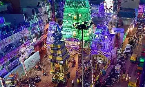 Dharmaraya Temple : मुजराई अधिकारियों पर सोने की चोरी, कमीशन मांगने का आरोप लगा Dharmaraya Temple : मुजराई अधिकारियों पर सोने की चोरी, कमीशन मांगने का आरोप लगा