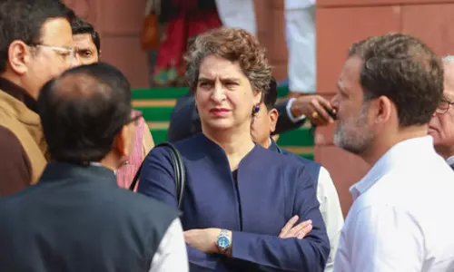 संसद लोकतंत्र का मंदिर, हमें जरूरी मुद्दों पर चर्चा करनी चाहिए: कांग्रेस सांसद प्रियंका गांधी वाड्रा संसद लोकतंत्र का मंदिर, हमें जरूरी मुद्दों पर चर्चा करनी चाहिए: कांग्रेस सांसद प्रियंका गांधी वाड्रा