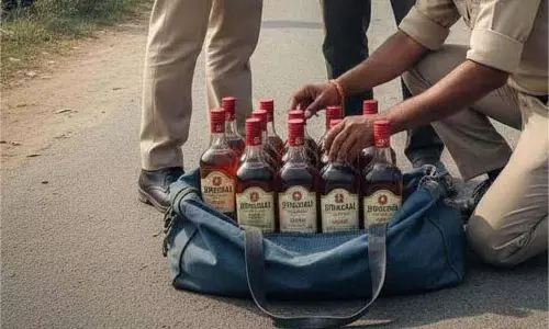 Udhampur : पुलिस की मुस्तैदी से तस्कर की कोशिश नाकाम Udhampur : पुलिस की मुस्तैदी से तस्कर की कोशिश नाकाम