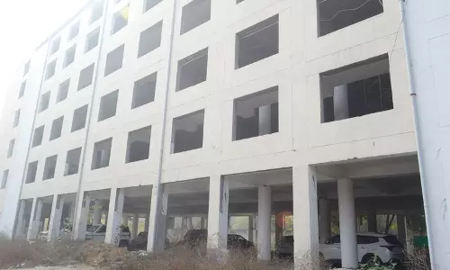 कई बाधाओं के बाद, कर्ण Stadium को फिर से शुरू करने के लिए टेंडर जारी किए गए कई बाधाओं के बाद, कर्ण Stadium को फिर से शुरू करने के लिए टेंडर जारी किए गए