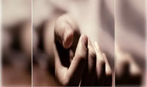 बीटेक छात्र ने की आत्महत्या, जांच में जुटी पुलिस बीटेक छात्र ने की आत्महत्या, जांच में जुटी पुलिस