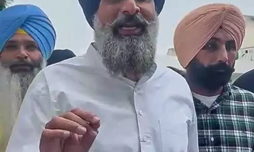 Akali Dal के नेता बिक्रम मजीठिया फिर सुर्खियों में Akali Dal के नेता बिक्रम मजीठिया फिर सुर्खियों में