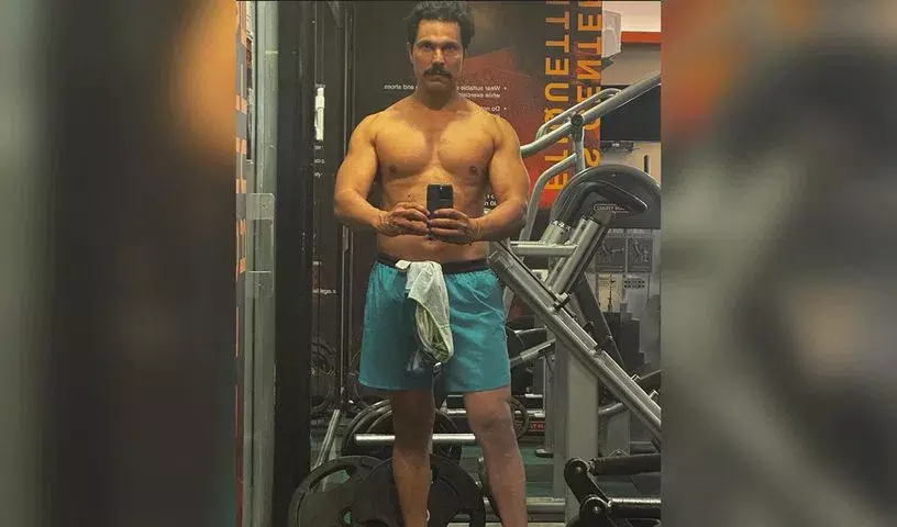 ईथा के लिए रणदीप हुड्डा ने किया बड़ा फिजिकल ट्रांसफॉर्मेशन ईथा के लिए रणदीप हुड्डा ने किया बड़ा फिजिकल ट्रांसफॉर्मेशन