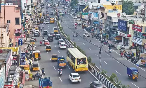 मद्रास हाई कोर्ट ने ECR को छह-लेन एलिवेटेड रोड में चौड़ा करने के कॉन्ट्रैक्ट पर रोक लगाई मद्रास हाई कोर्ट ने ECR को छह-लेन एलिवेटेड रोड में चौड़ा करने के कॉन्ट्रैक्ट पर रोक लगाई