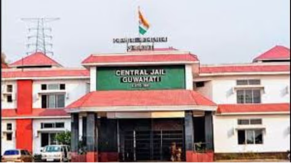 Guwahati जेल के अंदर ड्रग्स सप्लाई करने के आरोप में असम पुलिस के दो जवानों को गिरफ्तार