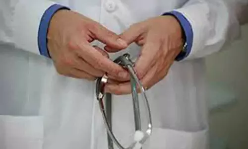 Jammu -Kashmir में 3,500 लोगों पर 1 हेल्थ फैसिलिटी, सरकार ने नया संस्थान प्लान नहीं किया Jammu -Kashmir में 3,500 लोगों पर 1 हेल्थ फैसिलिटी, सरकार ने नया संस्थान प्लान नहीं किया