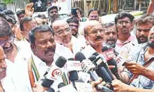 TNCC ने राहुल के संसद भाषण पर बैन की निंदा की। TNCC ने राहुल के संसद भाषण पर बैन की निंदा की।