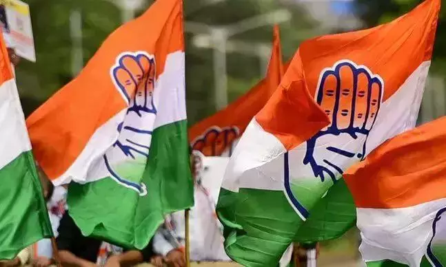नगरपालिका चुनाव टिकट न मिलने पर Congress के उम्मीदवारों ने नाराज़गी जताई नगरपालिका चुनाव टिकट न मिलने पर Congress के उम्मीदवारों ने नाराज़गी जताई