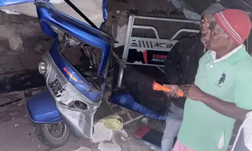 Odisha : बालासोर में कई दुकानों में टक्कर मारने के बाद नशे में धुत ड्राइवर को हिरासत में लिया