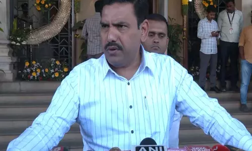 कर्नाटक कांग्रेस हाई कमांड का ATM बन गया है: BJP के विजयेंद्र ने आबकारी मंत्री के इस्तीफे की मांग की कर्नाटक कांग्रेस हाई कमांड का ATM बन गया है: BJP के विजयेंद्र ने आबकारी मंत्री के इस्तीफे की मांग की