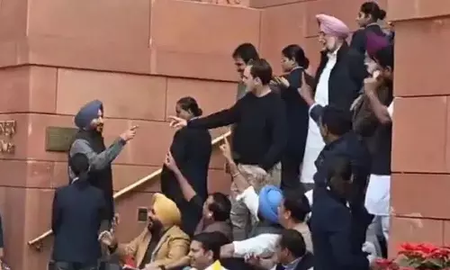 Union Minister बिट्टू ने राहुल गांधी से हाथ मिलाने से इनकार कर दिया