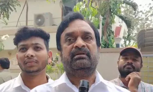 YSRCP ने अंबाती रामबाबू के आवास, कार्यालय पर हमले के पीछे सीएम नायडू पर आरोप लगाया YSRCP ने अंबाती रामबाबू के आवास, कार्यालय पर हमले के पीछे सीएम नायडू पर आरोप लगाया