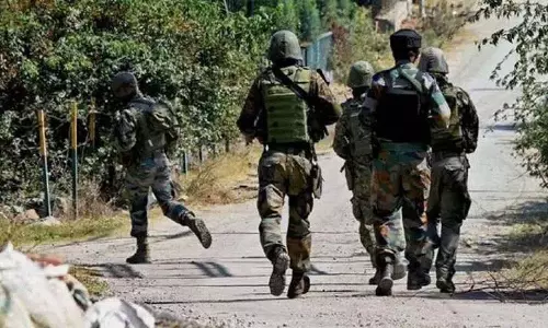 Jammu के उधमपुर में जॉइंट ऑपरेशन के दौरान मुठभेड़ में दो आतंकवादी मारे गए Jammu के उधमपुर में जॉइंट ऑपरेशन के दौरान मुठभेड़ में दो आतंकवादी मारे गए