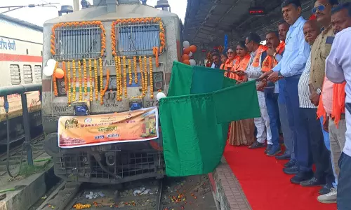 850 श्रद्धालुओं का जत्था अयोध्या धाम और काशी विश्वनाथ के दर्शन के लिए रवाना 850 श्रद्धालुओं का जत्था अयोध्या धाम और काशी विश्वनाथ के दर्शन के लिए रवाना