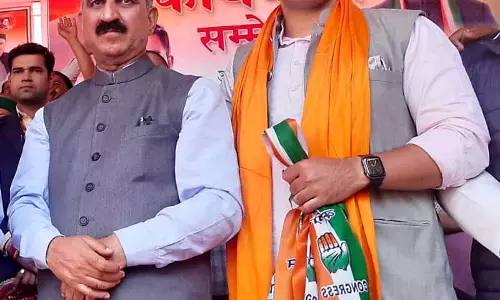 Himachal: सरकार चौराहे पर, कांग्रेस की अंदरूनी परेशानियां सरकार की स्थिरता के लिए खतरा Himachal: सरकार चौराहे पर, कांग्रेस की अंदरूनी परेशानियां सरकार की स्थिरता के लिए खतरा