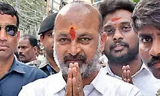 Telangana : बीआरएस भू रक्षसूला समिति है बंदी संजय