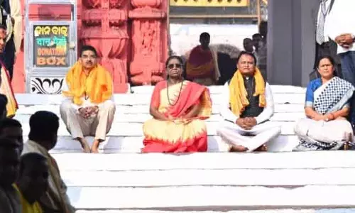 Puri राष्ट्रपति मुर्मू ने श्वेता गंगा में पिंडदान किया, जगन्नाथ मंदिर गए