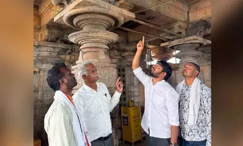 काकतीय काल के चित्रों को संरक्षित किया जाना चाहिए: Emani Shivanagi Reddy काकतीय काल के चित्रों को संरक्षित किया जाना चाहिए: Emani Shivanagi Reddy