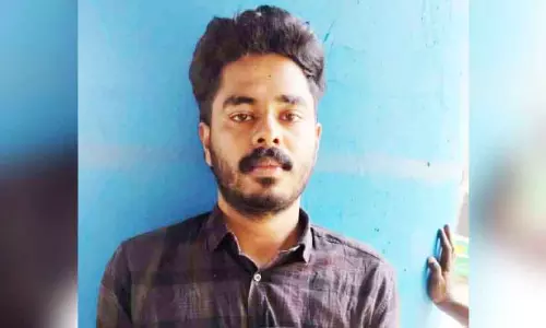 ऑनलाइन टैक्सी ड्राइवर MDMA के साथ पकड़ा गया ऑनलाइन टैक्सी ड्राइवर MDMA के साथ पकड़ा गया