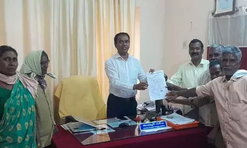 CITU के प्रदेश उपाध्यक्ष पुली मल्लेशम ने चार लेबर कोड कानूनों को रद्द करने की मांग की CITU के प्रदेश उपाध्यक्ष पुली मल्लेशम ने चार लेबर कोड कानूनों को रद्द करने की मांग की