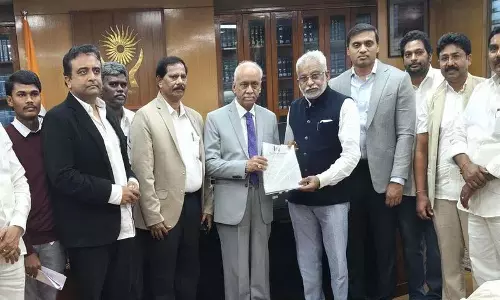YCP ने आंध्र प्रदेश में हिंसा को लेकर राष्ट्रीय मानवाधिकार आयोग में शिकायत दर्ज कराई YCP ने आंध्र प्रदेश में हिंसा को लेकर राष्ट्रीय मानवाधिकार आयोग में शिकायत दर्ज कराई