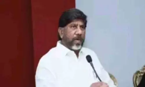 Telangana ने कला और संस्कृति के लिए फिल्म पुरस्कारों से गद्दर को सम्मानित किया Telangana ने कला और संस्कृति के लिए फिल्म पुरस्कारों से गद्दर को सम्मानित किया