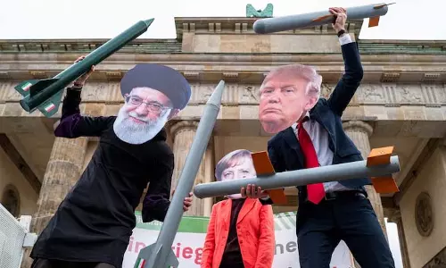 बढ़ते तनाव के बीच ओमान में US-Iran परमाणु वार्ता होने की उम्मीद बढ़ते तनाव के बीच ओमान में US-Iran परमाणु वार्ता होने की उम्मीद
