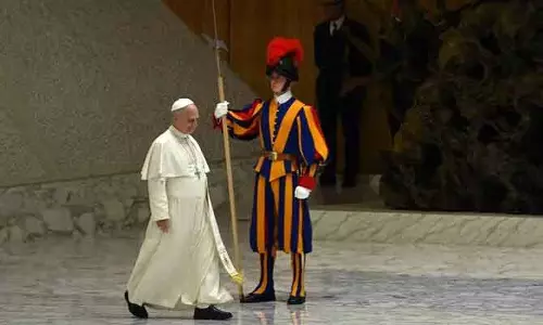 Pope Leo XIV ने नई हथियारों की होड़ रोकने की चेतावनी दी, न्यू START संधि समाप्ति पर चिंता व्यक्त Pope Leo XIV ने नई हथियारों की होड़ रोकने की चेतावनी दी, न्यू START संधि समाप्ति पर चिंता व्यक्त
